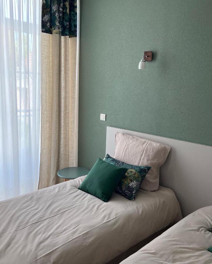 La Rose Des Vents Bed & Breakfast Saint-Symphorien-de-Marmagne Exterior photo